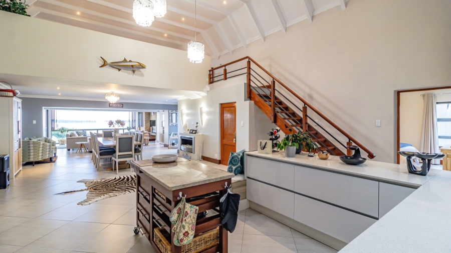 5 Bedroom Property for Sale in Oranjeville Free State